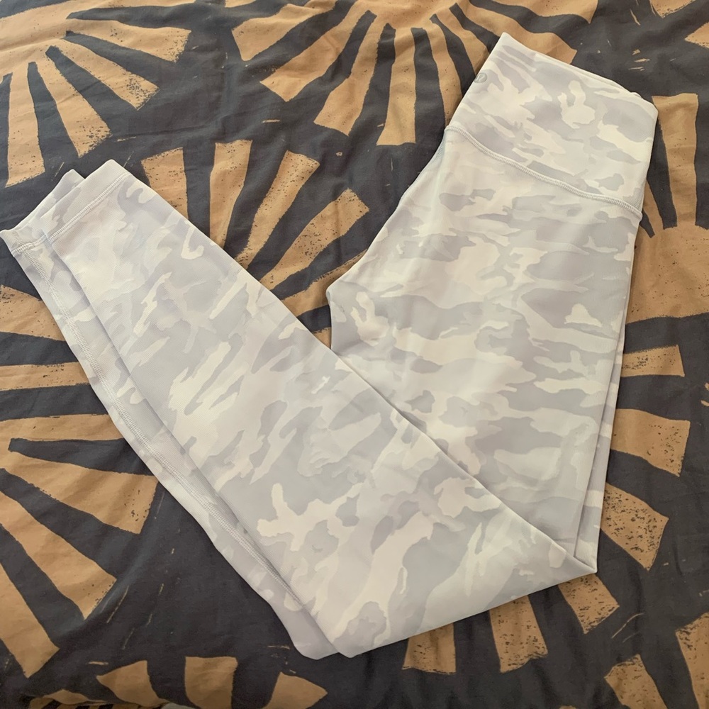 Lululemon white jacquard camo